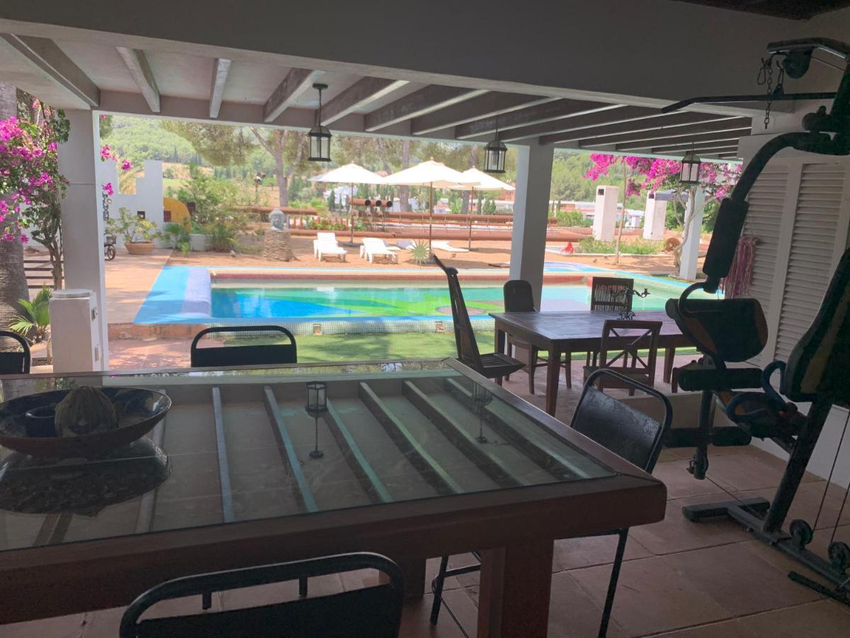 Bed and Breakfast Ibiza Paradise à Santa Eulària des Riu Extérieur photo