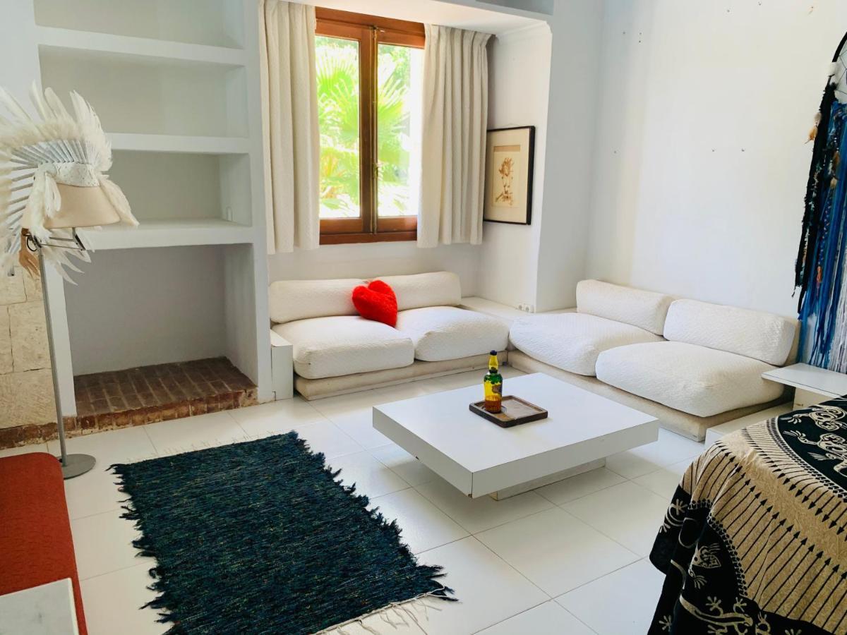 Bed and Breakfast Ibiza Paradise à Santa Eulària des Riu Extérieur photo